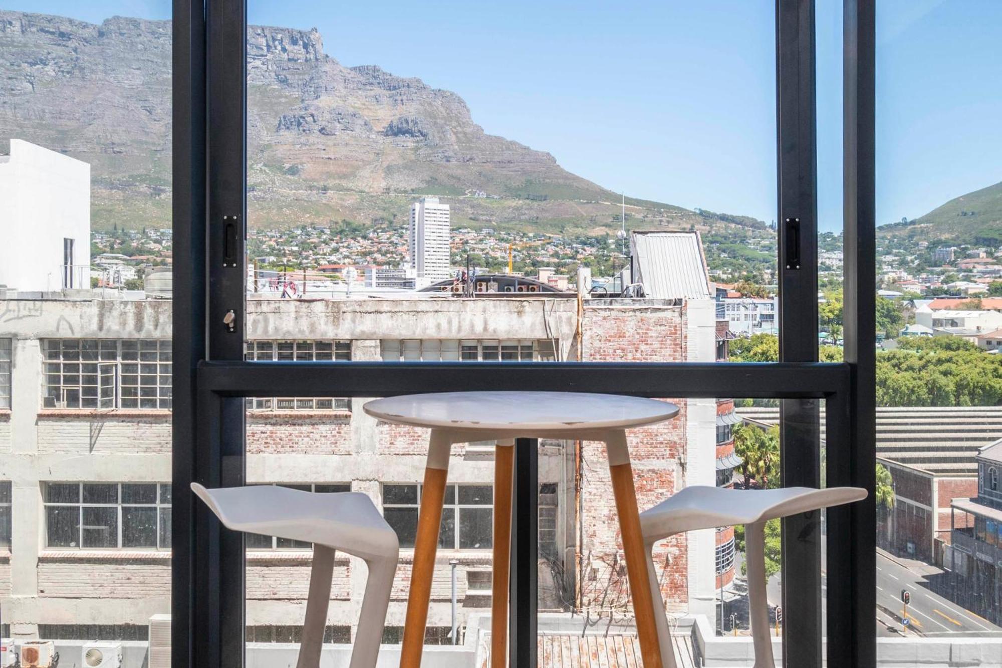 Apartamento With Panoramic Table Mountain Views